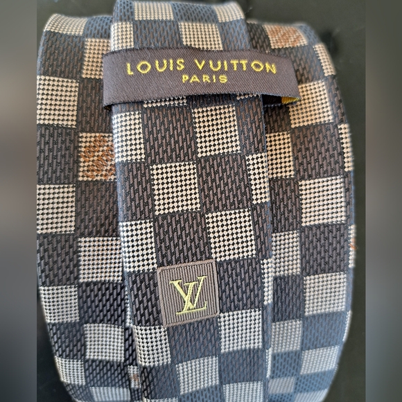Louis Vuitton Brown Checkered Tie - Picture 7 of 7